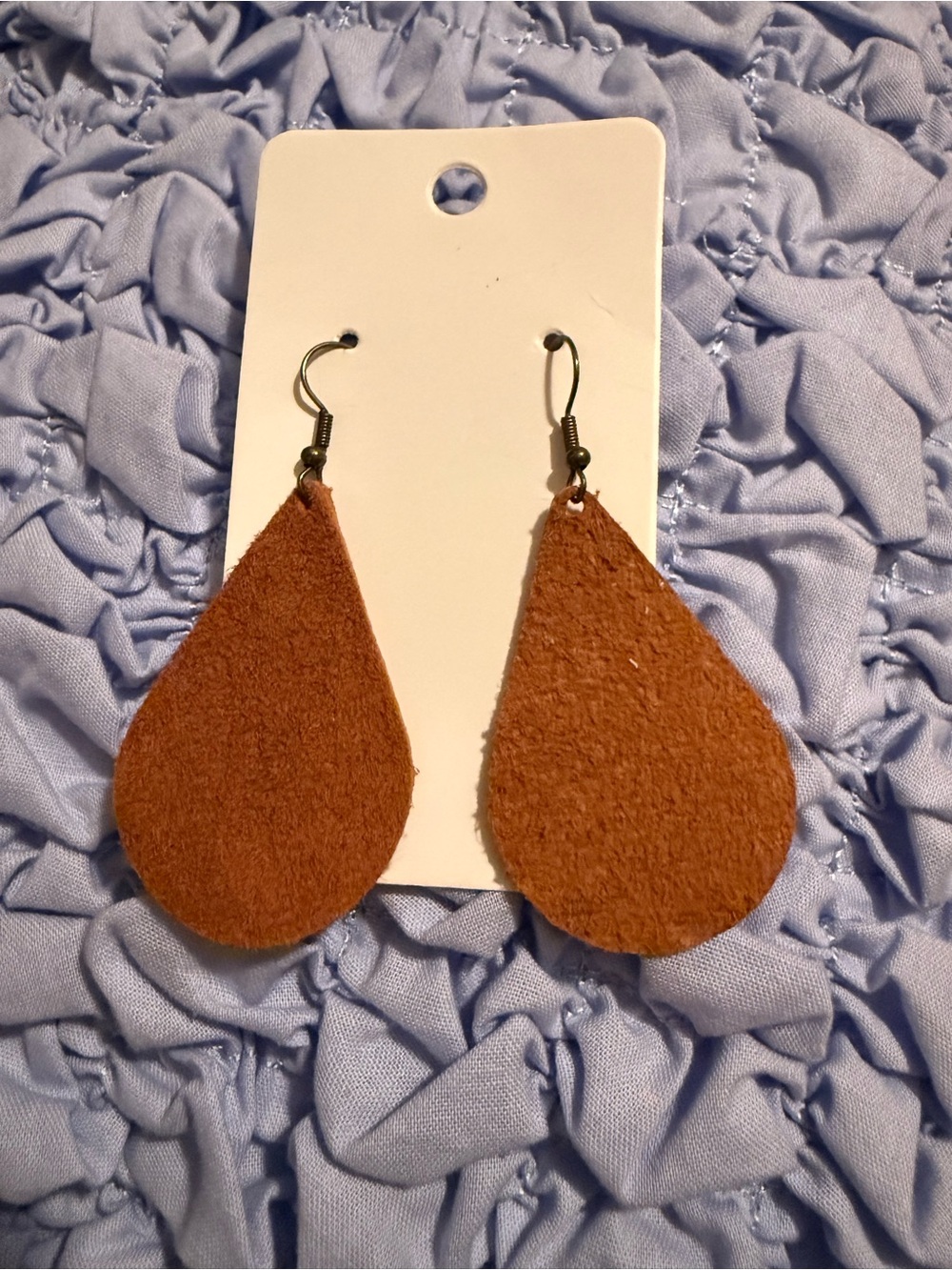 ⚡️NWOT⚡️Brown Teardrop Leatherette Hook Earrings